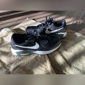 Women’s Nike Air Max 90